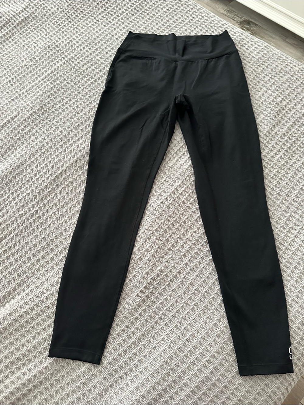 EUC Bombshell POCKET POP LEGGINGS 2.0 - Picture 7 of 10